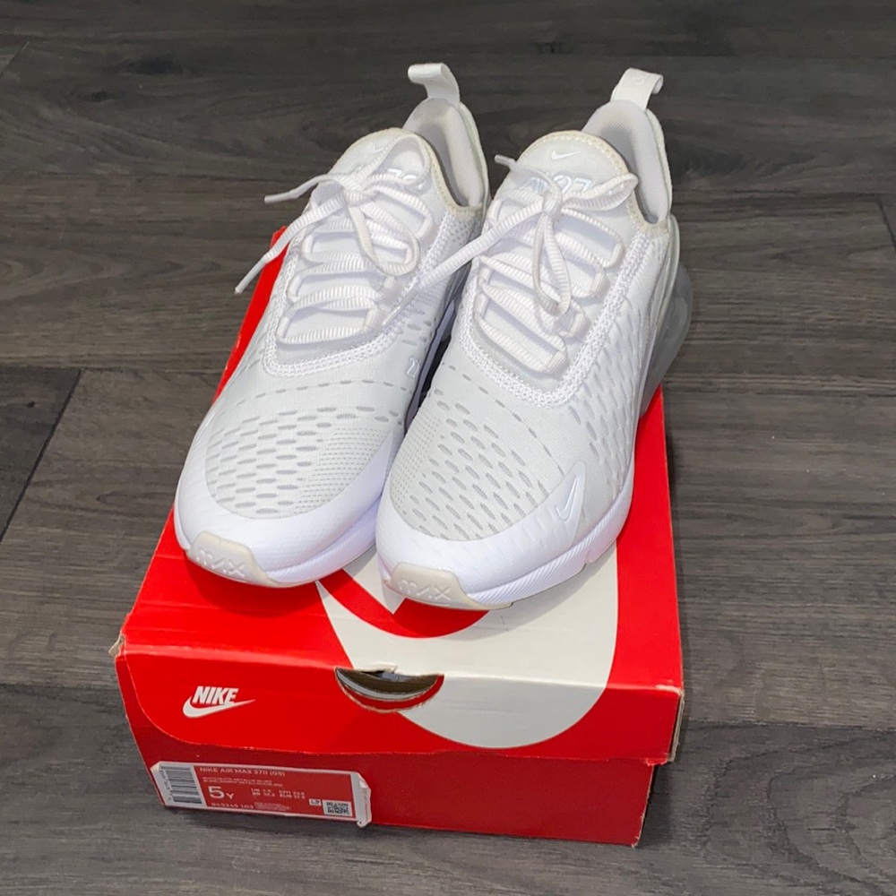 Nike Air Max 270